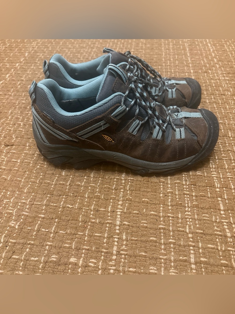 Keen brown and light blue low-cut hiking shoes
